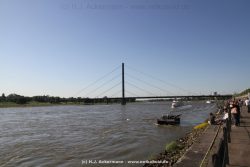 Duesseldorf Altstadt Rheinpromenade 001
