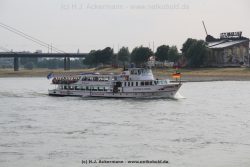 Duesseldorf Altstadt Rheinpromenade 033