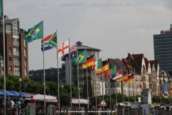 Duesseldorf Altstadt Rheinpromenade 035