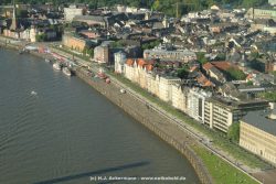 Duesseldorf Altstadt Rheinpromenade Von Oben 003