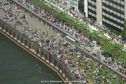 Duesseldorf Altstadt Rheinpromenade Von Oben 014