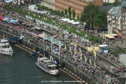 Duesseldorf Altstadt Rheinpromenade Von Oben 016