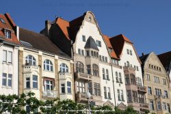 Duesseldorf Altstadt Rheinpromenade2 006