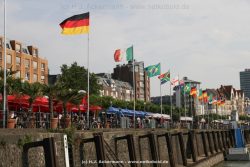 Duesseldorf Altstadt Rheinpromenade2 028