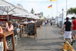 Duesseldorf Altstadt Rheinpromenade2 032