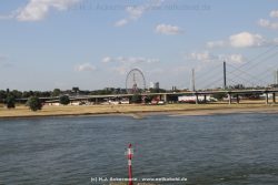 Duesseldorf Altstadt Rheinpromenade2 037