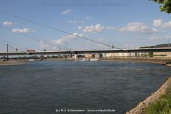Duesseldorf Altstadt Rheinpromenade2 047