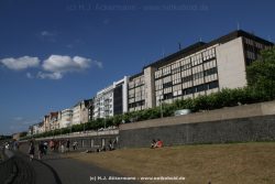 Duesseldorf Altstadt Rheinpromenade2 054