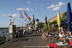 Duesseldorf Altstadt Rheinpromenade2 060