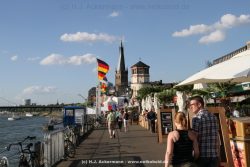 Duesseldorf Altstadt Rheinpromenade2 062