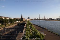 Duesseldorf Altstadt Rheinpromenade2 066