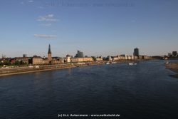 Duesseldorf Altstadt Rheinpromenade2 074