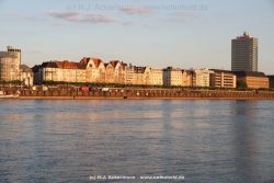 Duesseldorf Altstadt Rheinpromenade2 089