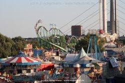 Duesseldorf Rheinwiesen Kirmes 2010 019