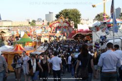 Duesseldorf Rheinwiesen Kirmes 2010 027