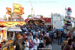 Duesseldorf Rheinwiesen Kirmes 2010 028