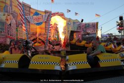 Duesseldorf Rheinwiesen Kirmes 2010 061