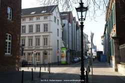 Duesseldorf Saeulenheilige Braut 001