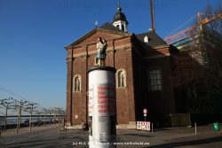 Duesseldorf Saeulenheilige Fremde 018