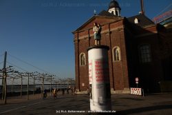 Duesseldorf Saeulenheilige Fremde 019