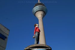 Duesseldorf Saeulenheilige Marlis 009