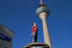 Duesseldorf Saeulenheilige Marlis 010