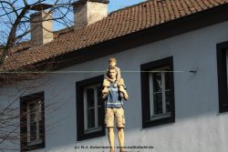 Duesseldorf Saeulenheilige Vater Und Sohn 006