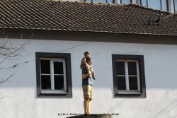 Duesseldorf Saeulenheilige Vater Und Sohn 013
