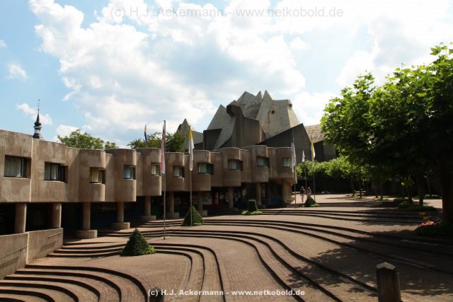 dom-neviges